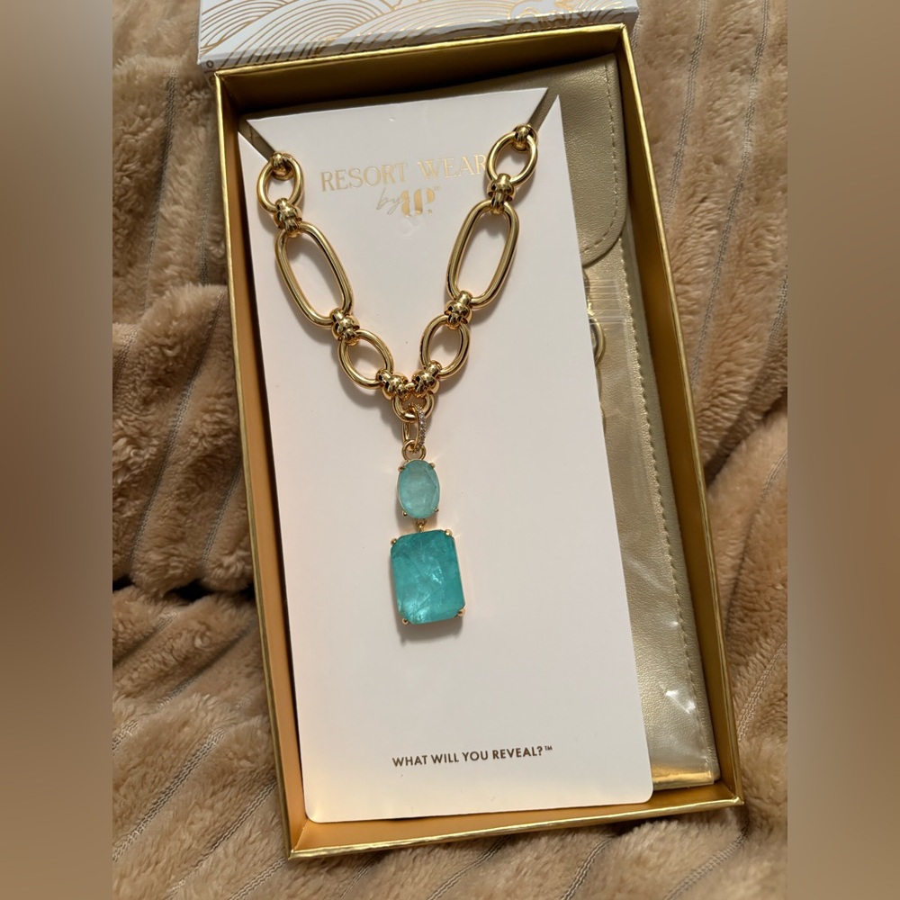 Bp Resort necklace ✨